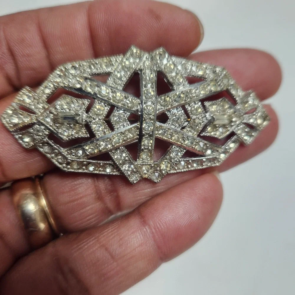 Vintage‎  Rhinestone Pot Metal Geometric Brooch Pin Clear Crystal Retro